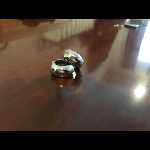 Vintage clip on sleeper earrings - Picture 3 of 4